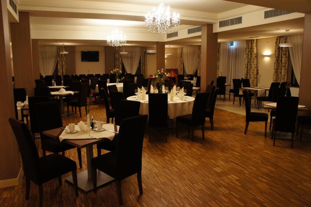 Hotel Camelot Щавно-Здруй Экстерьер фото