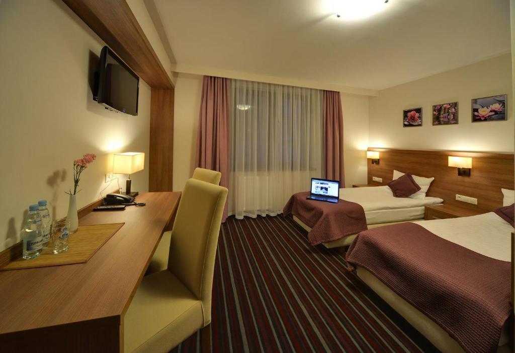 Hotel Camelot Щавно-Здруй Номер фото